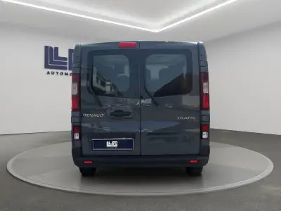 Renault Trafic 2022 · foto 4