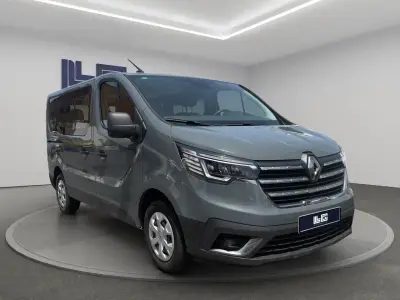 Renault Trafic 2022 · foto 3
