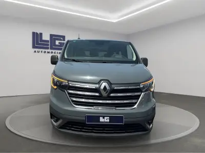 Renault Trafic 2022 · foto 2