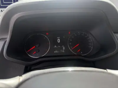 Renault Trafic 2022 · foto 12