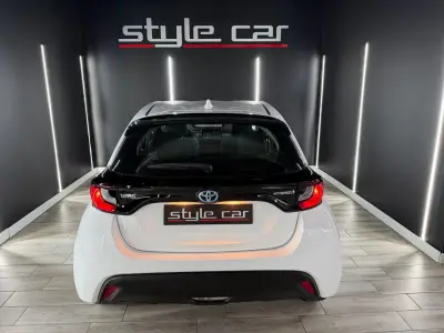 Toyota Yaris 2021 · foto 3