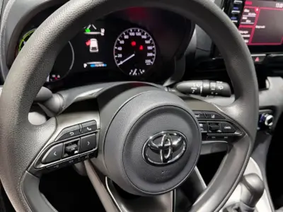 Toyota Yaris 2021 · foto 11