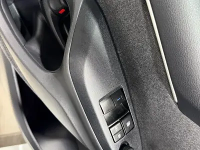 Toyota Yaris 2021 · foto 12