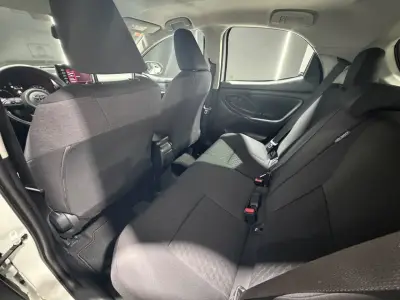 Toyota Yaris 2021 · foto 8