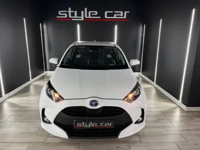 Toyota Yaris 2021 · foto 2
