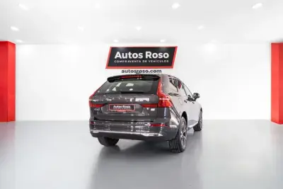 Volvo XC60 2021 · foto 3
