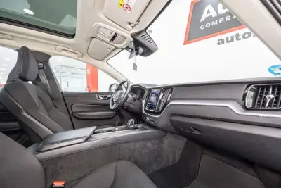 Volvo XC60 2021 · foto 6