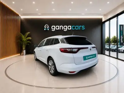 Renault Megane 2019 · foto 8