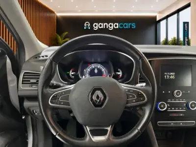 Renault Megane 2019 · foto 10