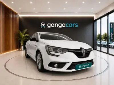 Renault Megane 2019 · foto 4