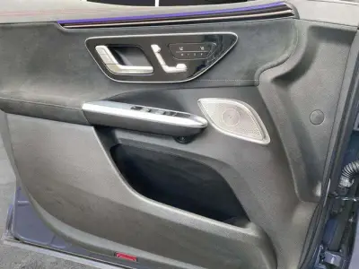 Mercedes-Benz EQE SUV 2024 · foto 17