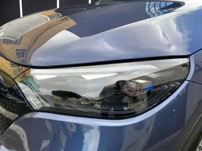 Mercedes-Benz EQE SUV 2024 · foto 8