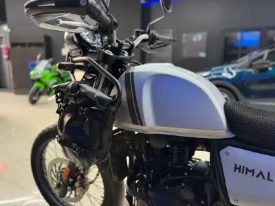 Royal Enfield Himalayan 2023 · foto 4