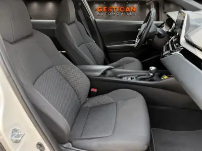 Toyota C-HR 2021 · foto 12