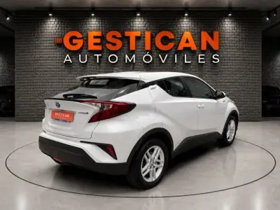 Toyota C-HR 2021 · foto 6