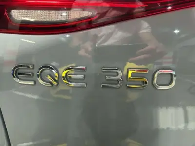 Mercedes-Benz EQE SUV 2023 · foto 7