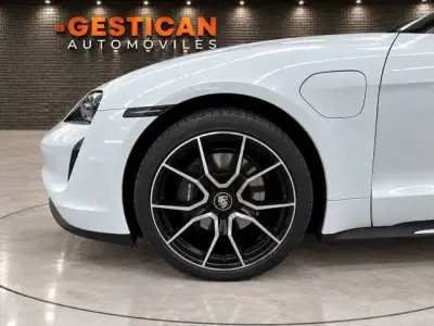 Porsche Taycan 2023 · foto 8