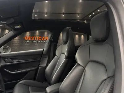 Porsche Taycan 2023 · foto 16