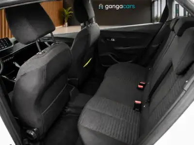 Peugeot 2008 2022 · foto 11