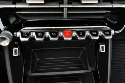 Peugeot 2008 2022 · foto 10