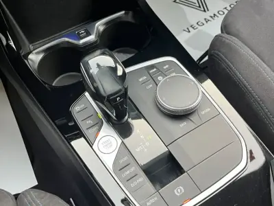 BMW Serie 1 2021 · foto 8