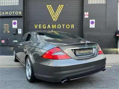 Mercedes-Benz CLS 2008 · foto 2