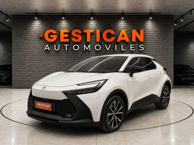 Toyota C-HR 2025 en 4 islas · CEC