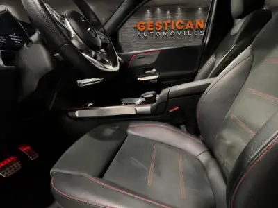 Mercedes-Benz EQB 2022 · foto 13