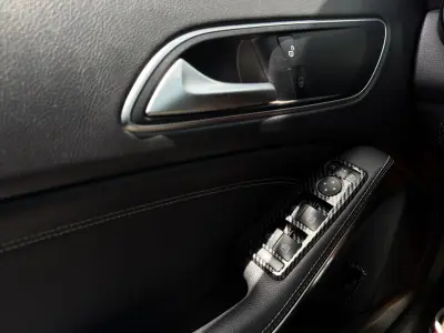 Mercedes-Benz GLA 2020 · foto 12