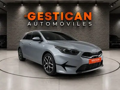 KIA Ceed 2023 · foto 4