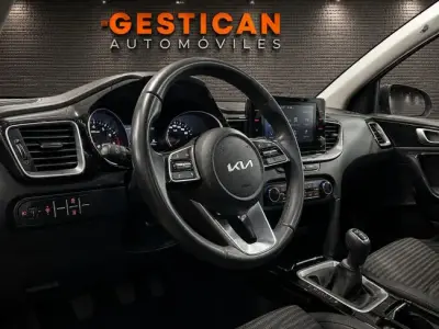 KIA Ceed 2023 · foto 7