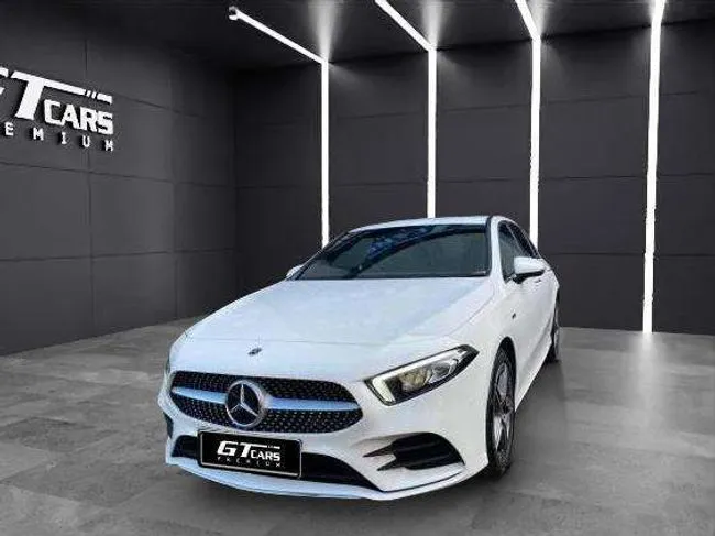Mercedes-Benz Clase A 2022 en 2 islas · CEC