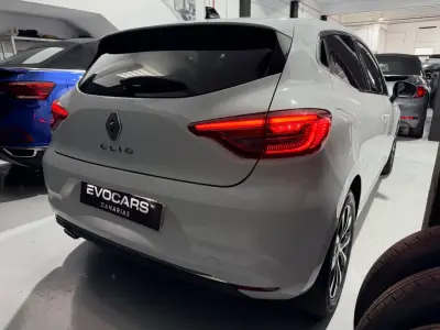 Renault Clio 2023 · foto 3
