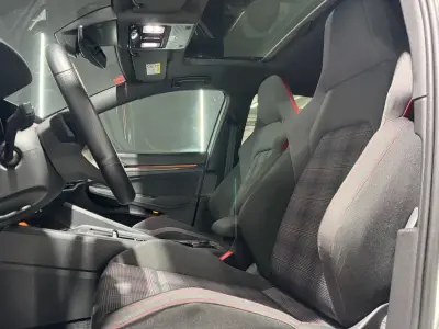 Volkswagen Golf GTI 2021 · foto 5