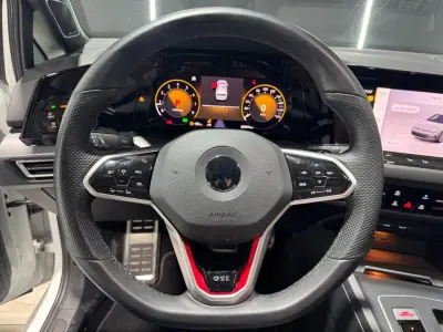 Volkswagen Golf GTI 2021 · foto 7