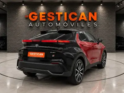 Toyota C-HR 2024 · foto 5