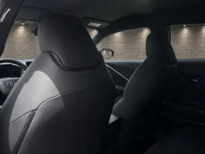 Toyota C-HR 2024 · foto 16