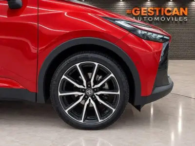 Toyota C-HR 2024 · foto 7