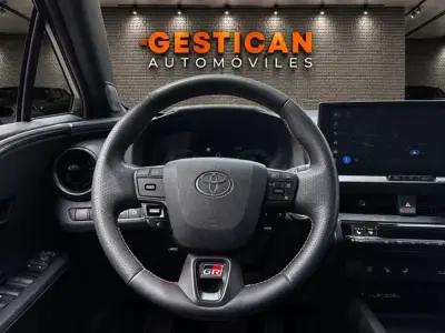 Toyota C-HR 2024 · foto 11