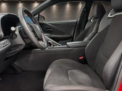 Toyota C-HR 2024 · foto 15