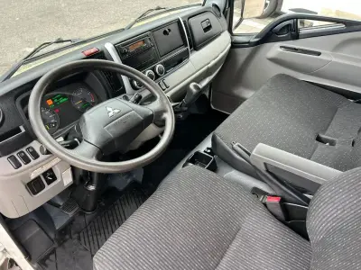 Mitsubishi Canter 2019 · foto 7