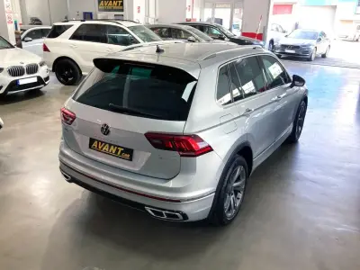 Volkswagen Tiguan 2021 · foto 8