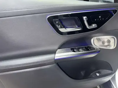 Mercedes-Benz GLC 2024 · foto 16