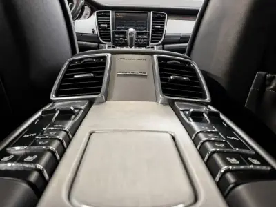 Porsche Panamera 2011 · foto 19