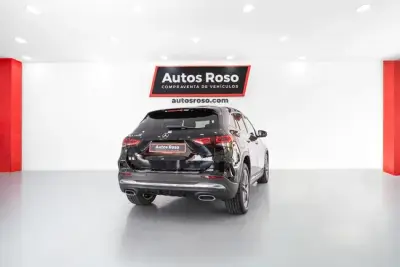 Mercedes-Benz GLA 2022 · foto 3