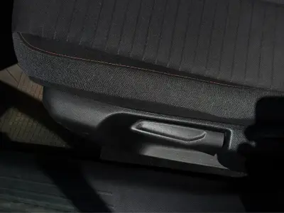 Peugeot 208 2021 · foto 18