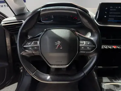 Peugeot 208 2021 · foto 13