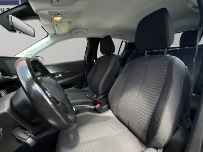 Peugeot 208 2021 · foto 8