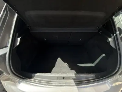 Peugeot 208 2021 · foto 16