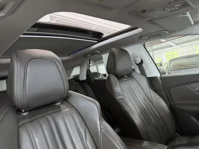 Peugeot 3008 2018 · foto 13